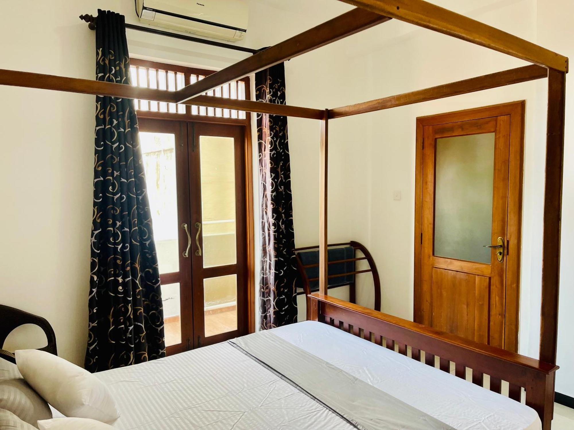 Sand & Surf Guest House Negombo Exteriör bild